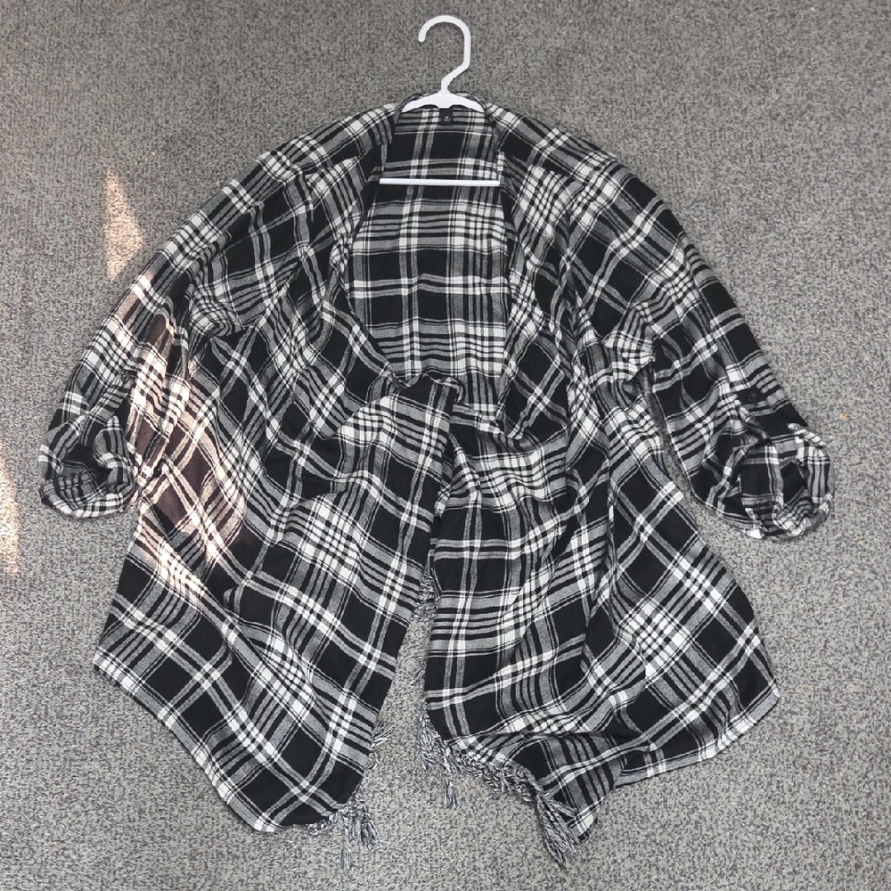 Torrid Black and White Checkered Wrap